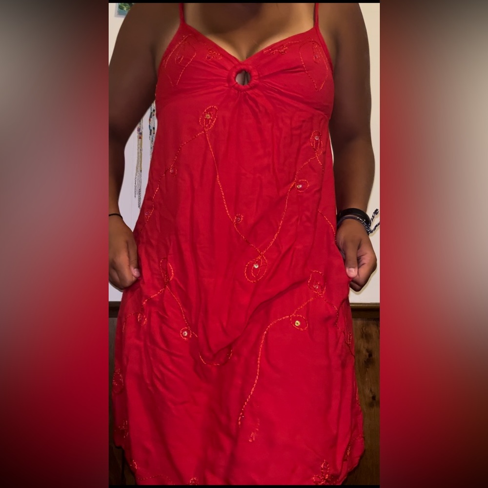 Red Mini Dress. SIZE: No size on dress but fits like a S/M BRAND: Island Planet